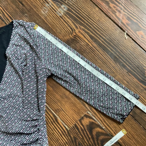 Sigrid Olsen Black white Pink Ruched Wrap Top sz Small - Picture 13 of 15